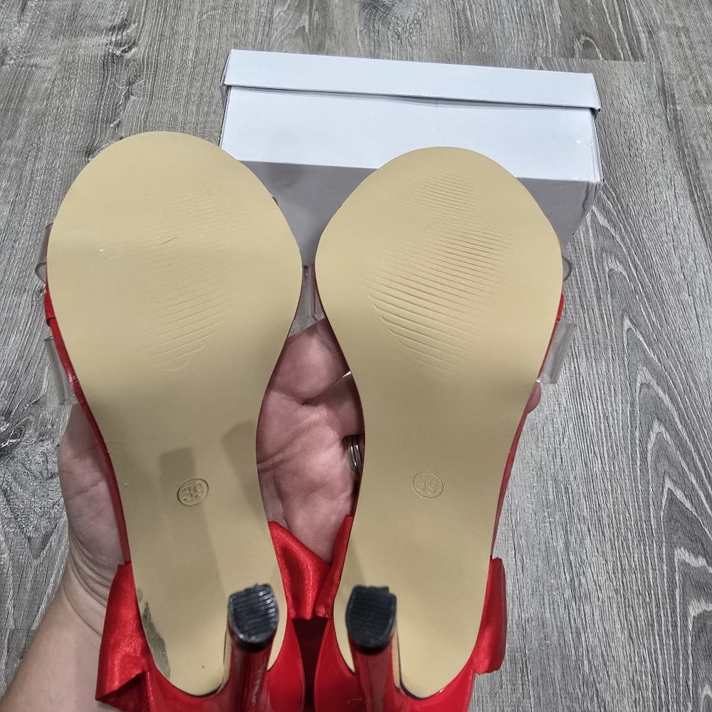 Red Stilettos - Picture 3 of 5